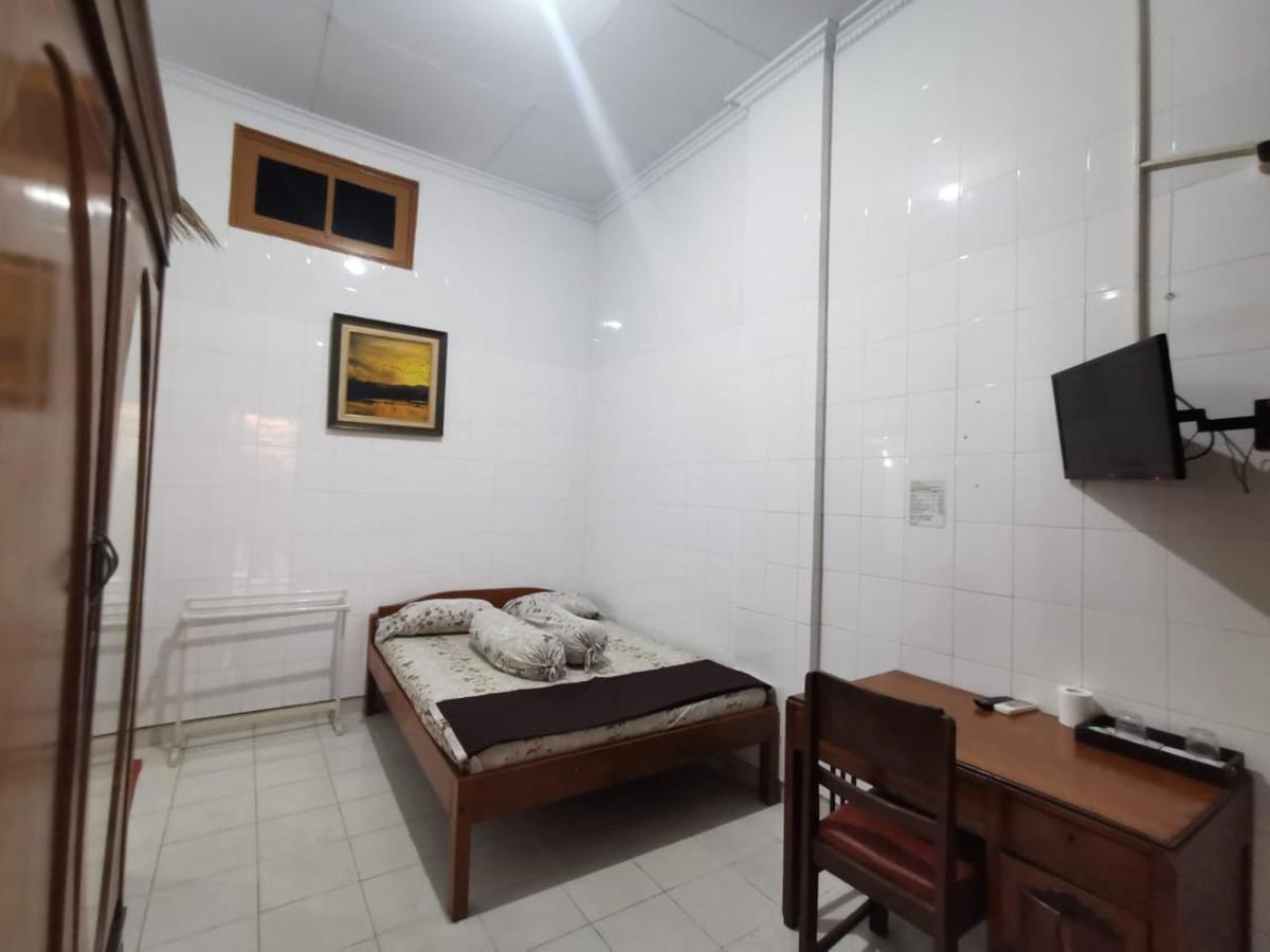 Hotel Paviljoen สุราบายา ภายนอก รูปภาพ